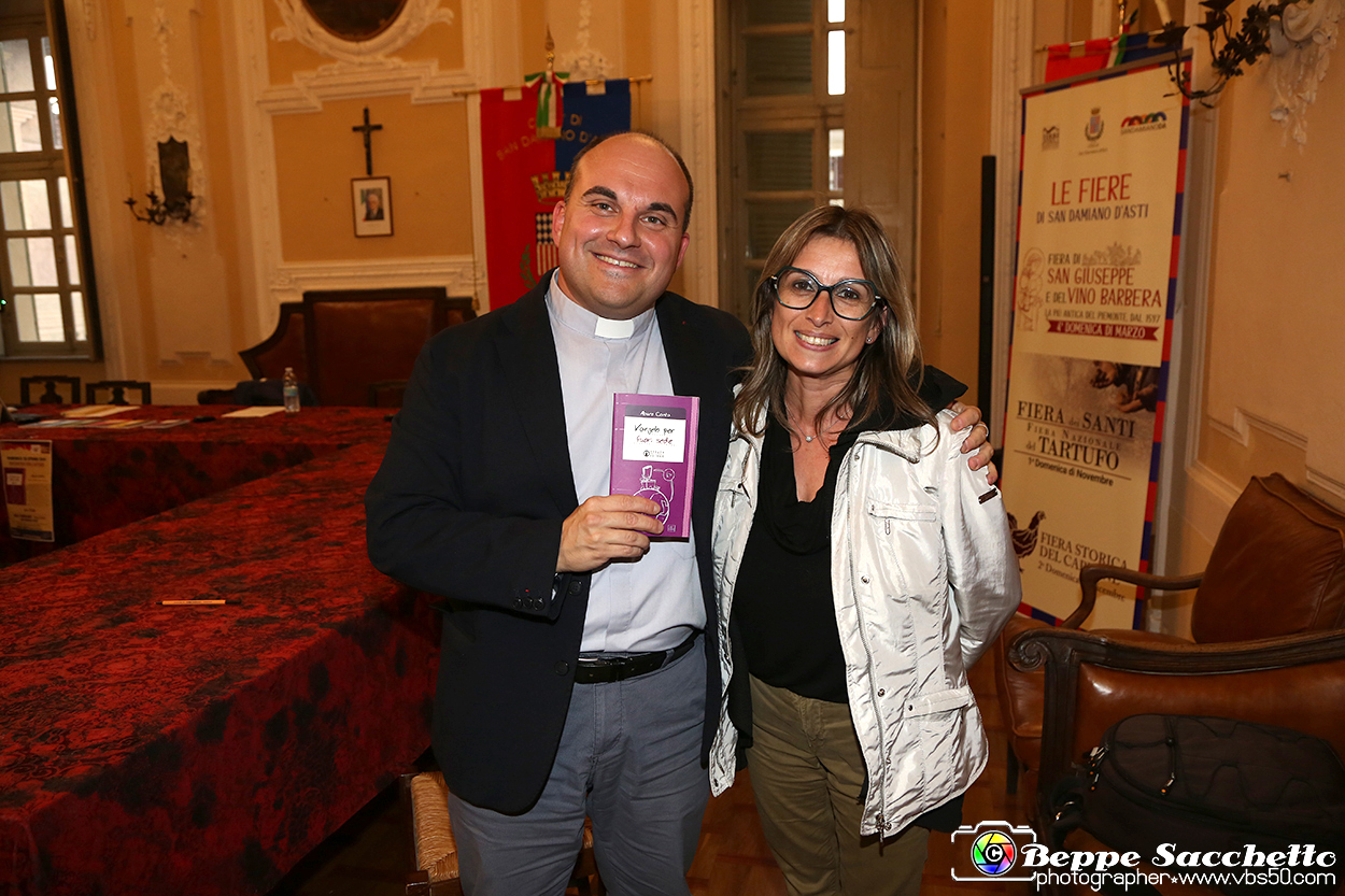 VBS_3286 - Presentazione Libro 'Vangelo per Fuori Sede' di Don Mauro Canta.jpg